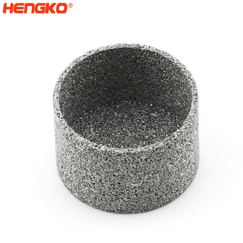 Sintered porous filter cup-DSC 7322